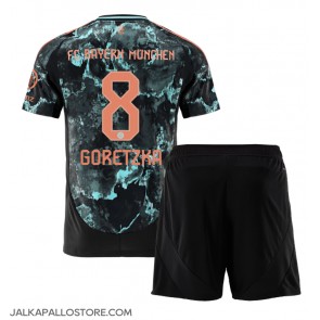 Bayern Munich Leon Goretzka #8 Vieraspaita Lapsille 2024-25 Lyhythihainen (+ shortsit)